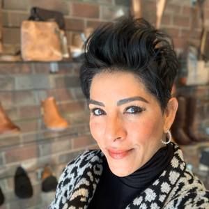 Meet your Posher, Lori